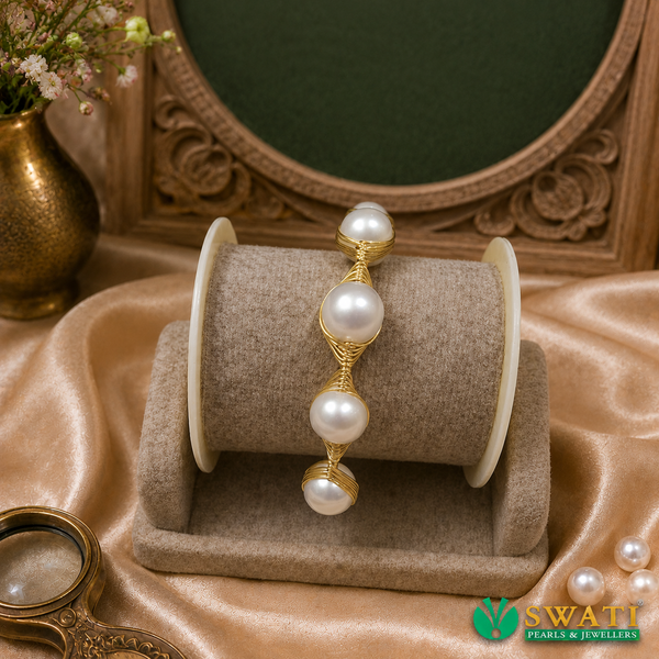 White Big Size Pearls Bracelet