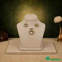Pearl White With White Stone Pendant Set