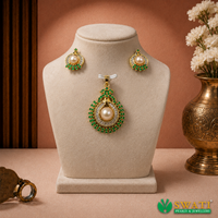 Pink Pearls Green Stone Pendant